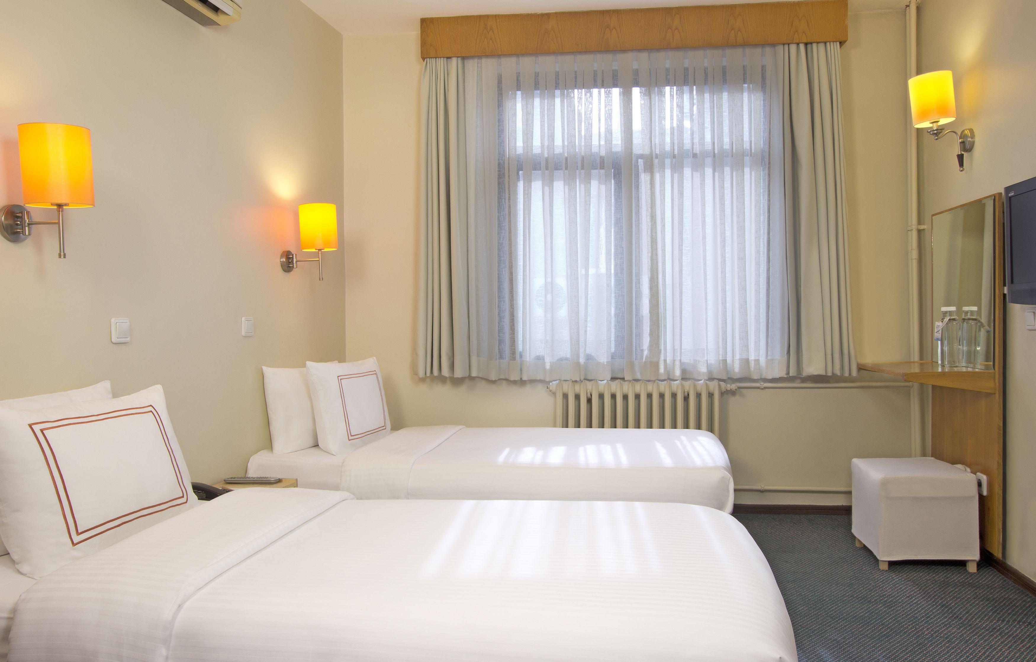 Ilkay Hotel — Photos 1